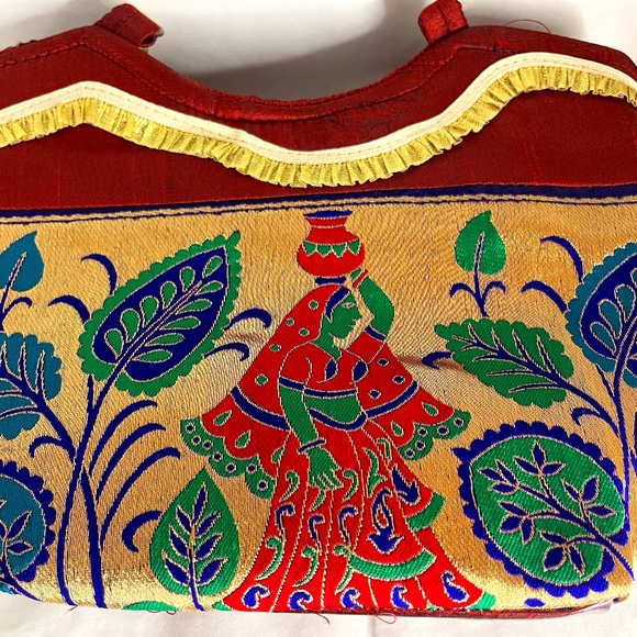 Lotus and Woman Decorated Exotic Tote Zip Closure - Picture 2 of 7